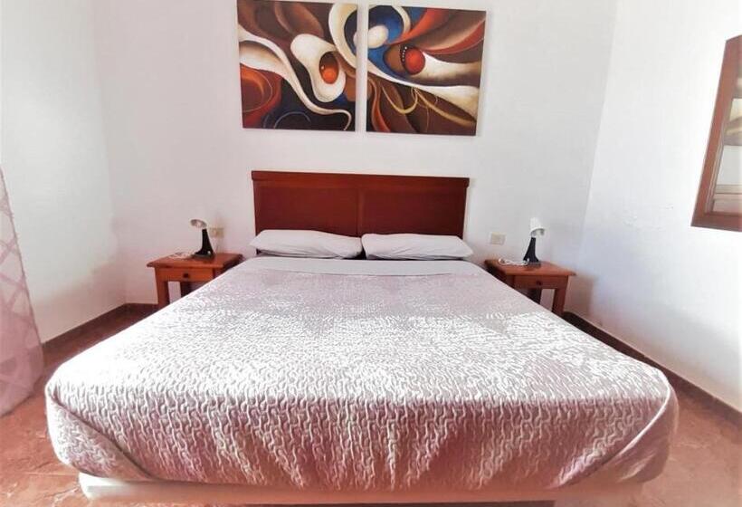 Пансион Banana Surf House