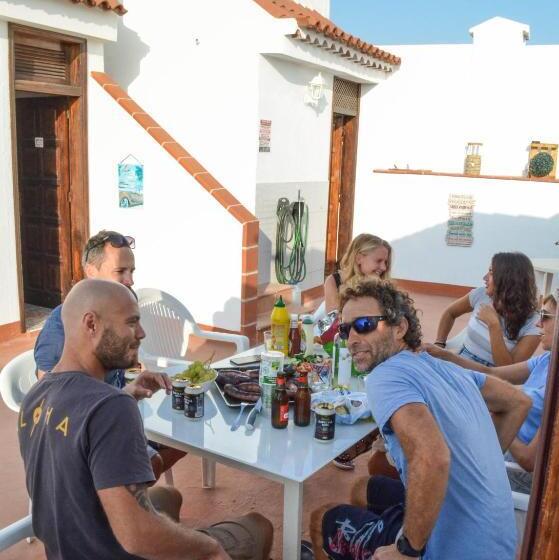 Пансион Banana Surf House