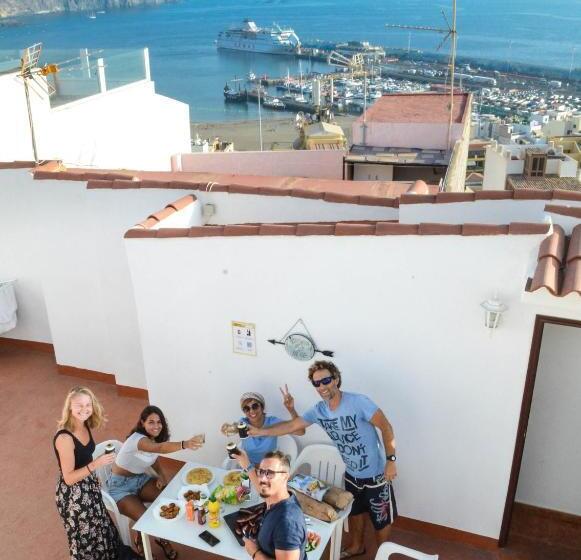 Пансион Banana Surf House