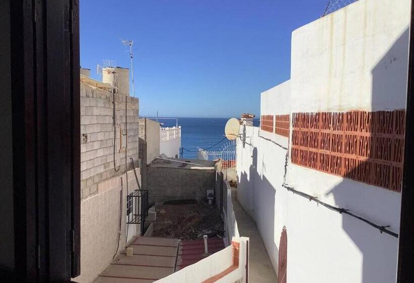 Пансион Banana Surf House