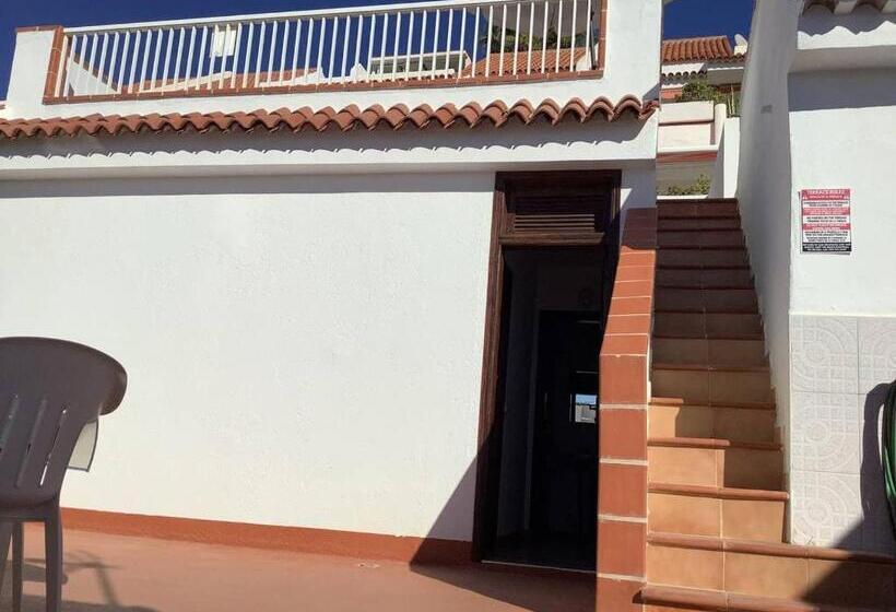 Пансион Banana Surf House