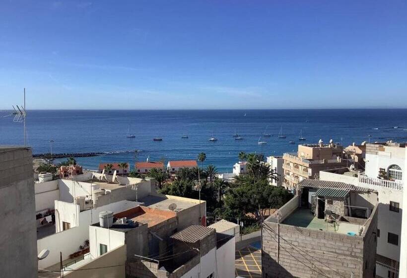 Пансион Banana Surf House