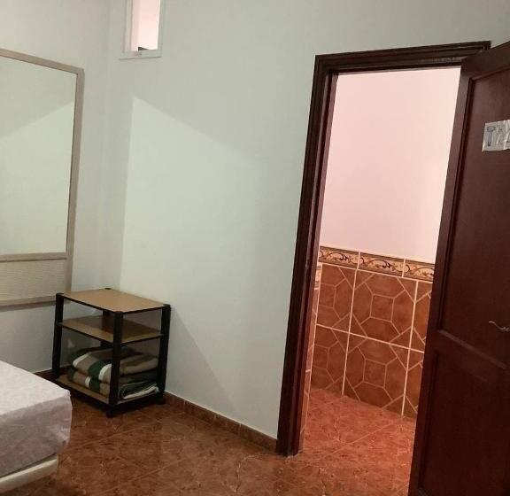 Пансион Banana Surf House