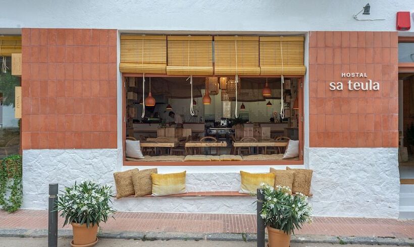 پانسیون Hostal Sa Teula