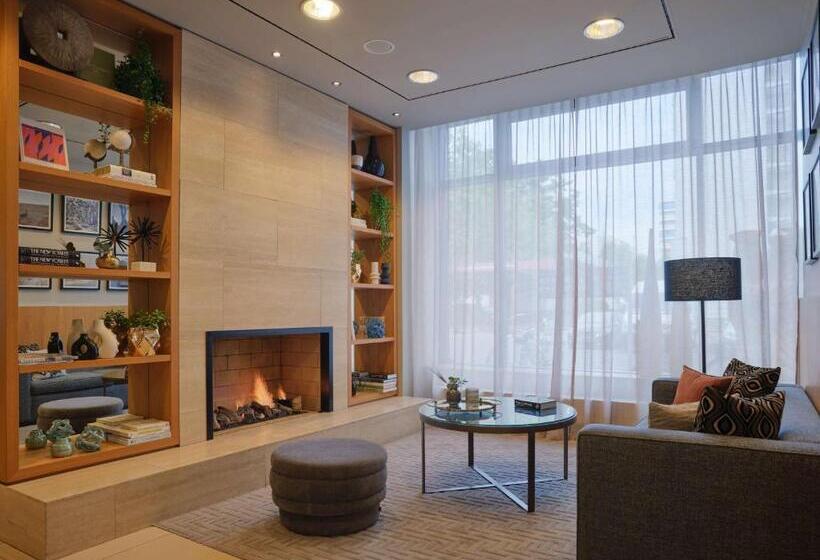 Adina Apartment Hotel Berlin Checkpoint Charlie