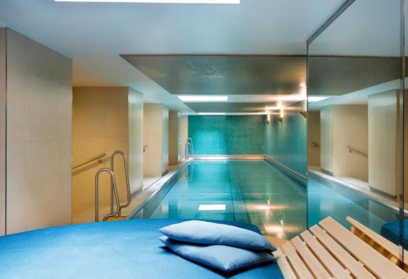 Adina Apartment Hotel Berlin Checkpoint Charlie