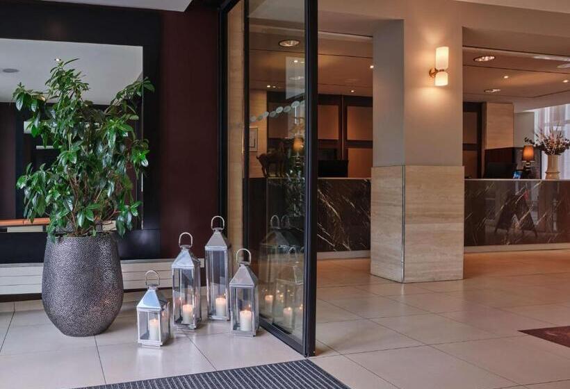 Adina Apartment Hotel Berlin Checkpoint Charlie