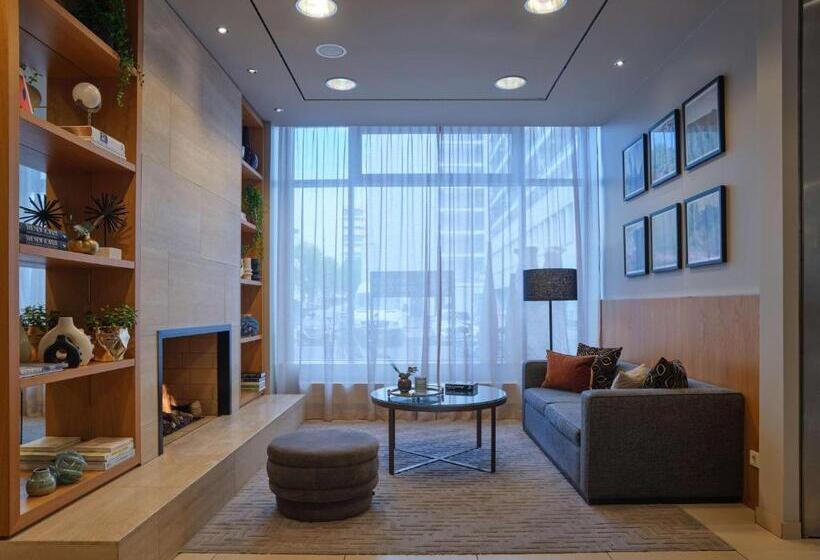 Adina Apartment Hotel Berlin Checkpoint Charlie