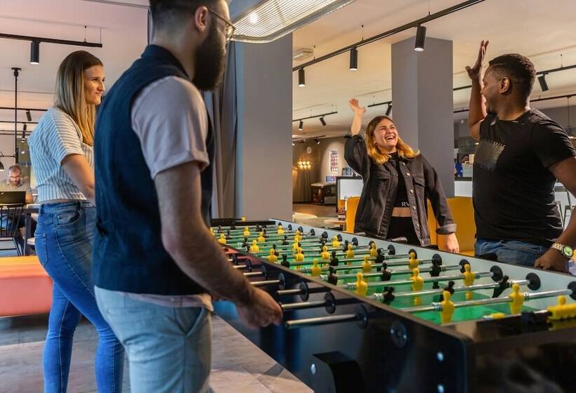 旅馆 a&o Dusseldorf Hauptbahnhof