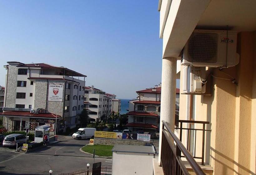 Aqua Dreams Studio Apartment