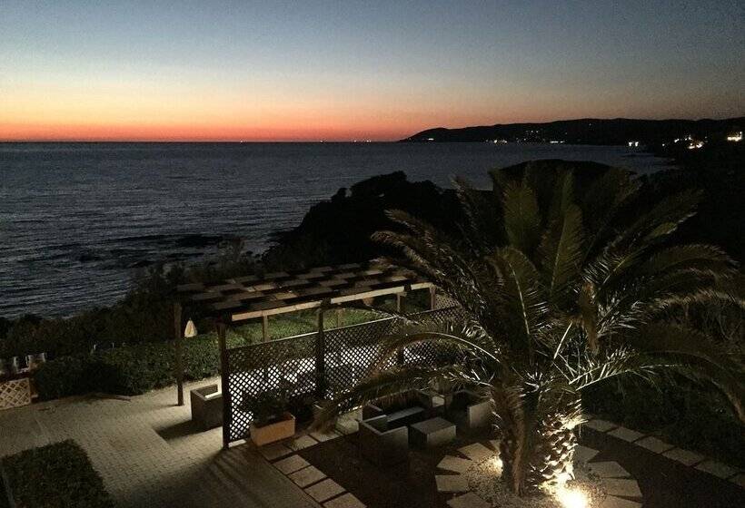 Grand Hotel Villa Parisi