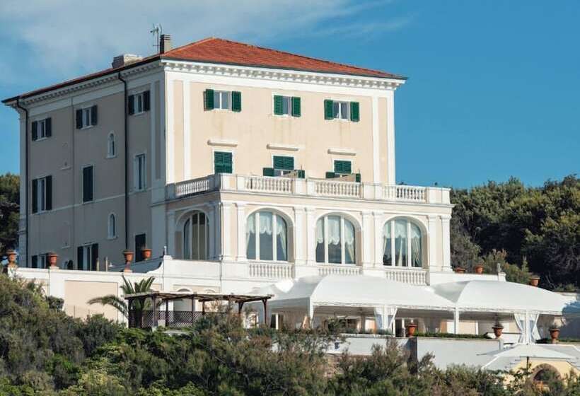 Grand Hotel Villa Parisi
