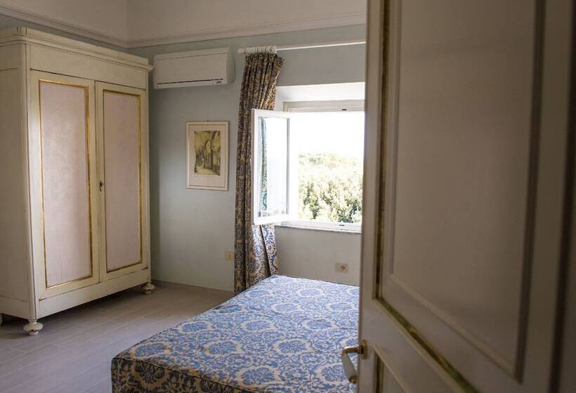 Grand Hotel Villa Parisi