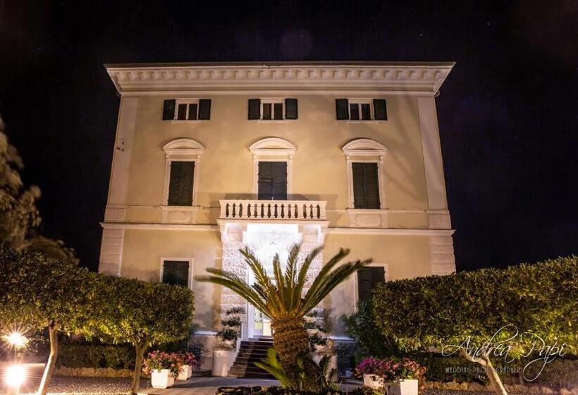 Grand Hotel Villa Parisi