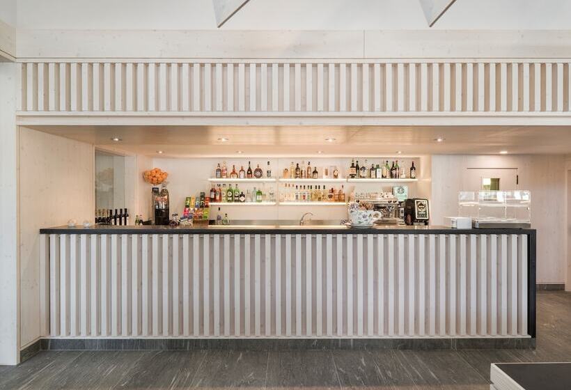 호텔 Ambiez Residence