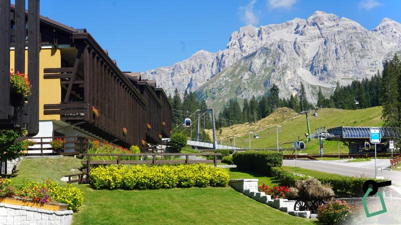 هتل Ambiez Residence