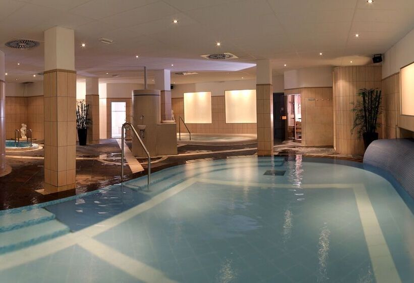 هتل Aquapark Zusterna