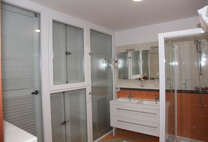 هتل Aquapark Zusterna