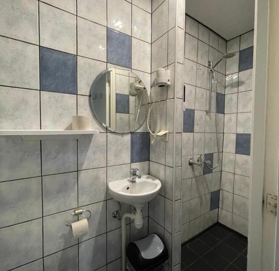 בית מלון כפרי Flex Inn