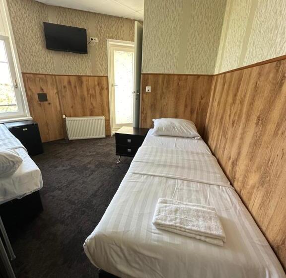 בית מלון כפרי Flex Inn