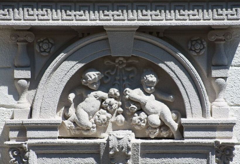 בית מלון כפרי Bristol  Budapest