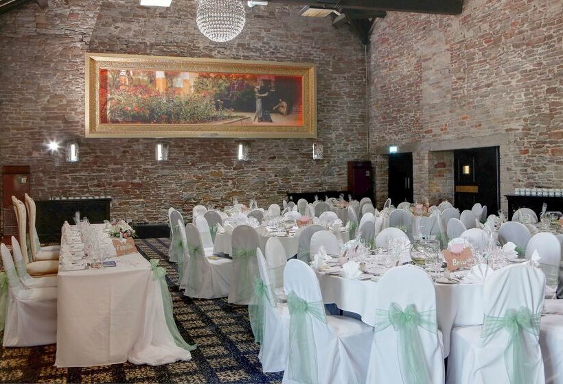 Отель Best Western Plus Lancashire Manor