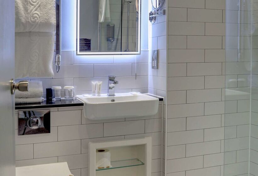 Отель Best Western Plus Lancashire Manor