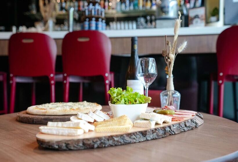 Отель Campanile Paris Cdg Airport Villepinte