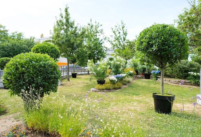 Отель Campanile Paris Cdg Airport Villepinte