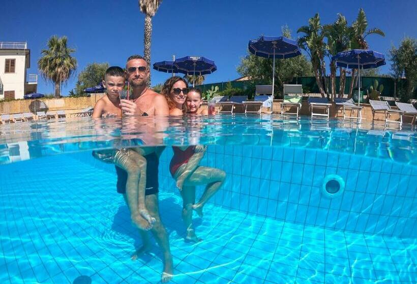 호텔 Cefalù Resort   Sporting Club