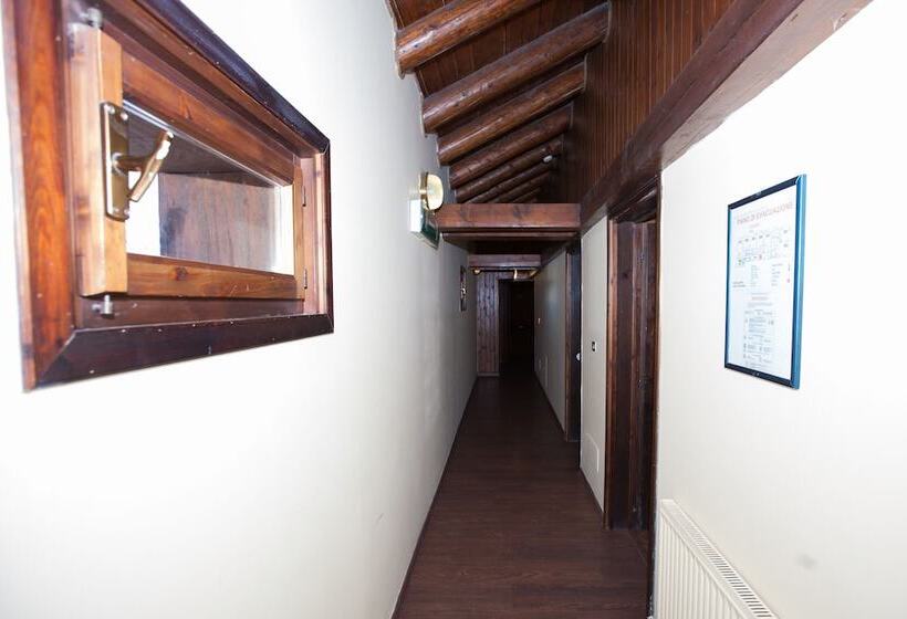 בית מלון כפרי Club Esse Pila 2000