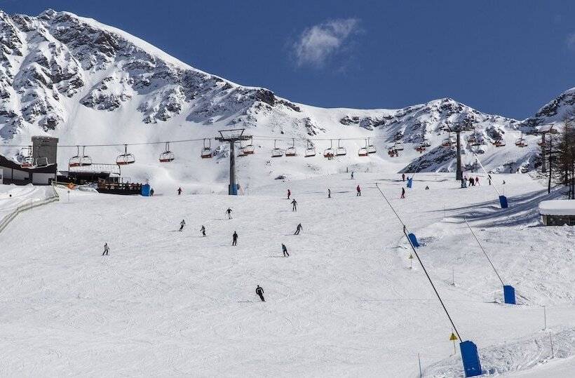 فندق Club Esse Pila 2000