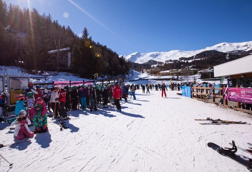 فندق Club Esse Pila 2000