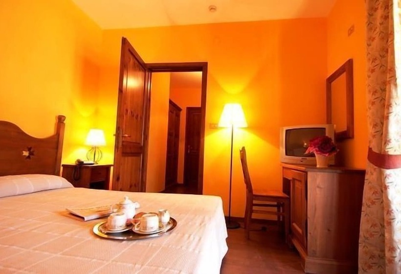 فندق Club Esse Pila 2000