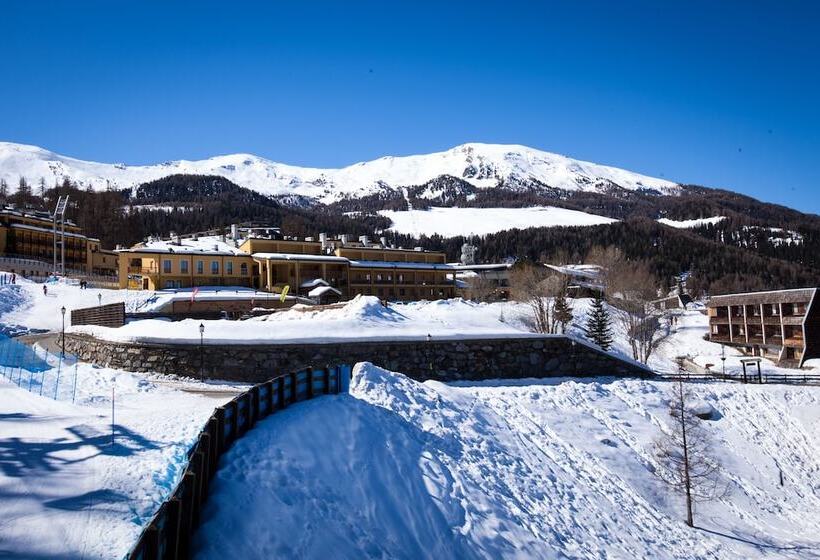 בית מלון כפרי Club Esse Pila 2000