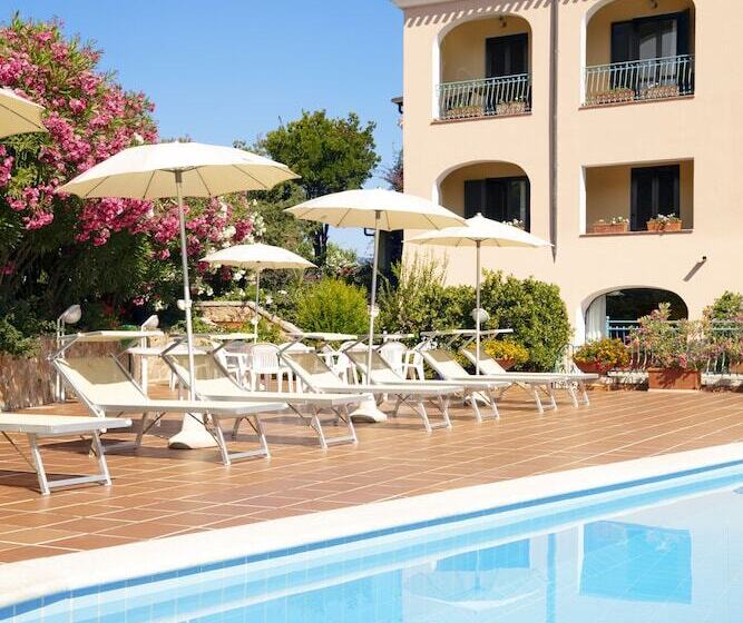 Club Hotel Torre Moresca