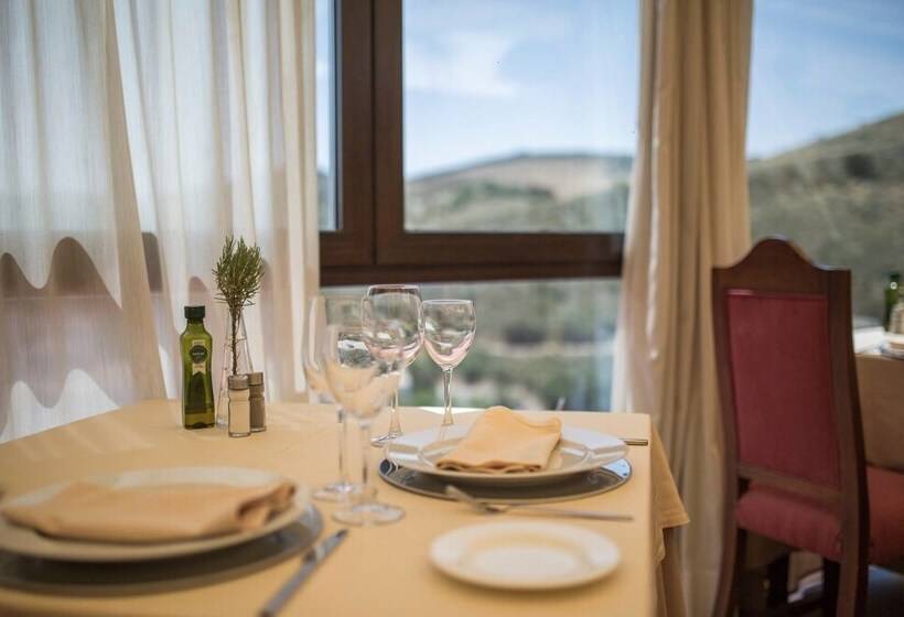 Отель DWO Convento De La Magdalena