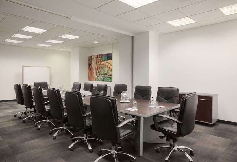 酒店 Costa Del Sol Wyndham Lima Airport