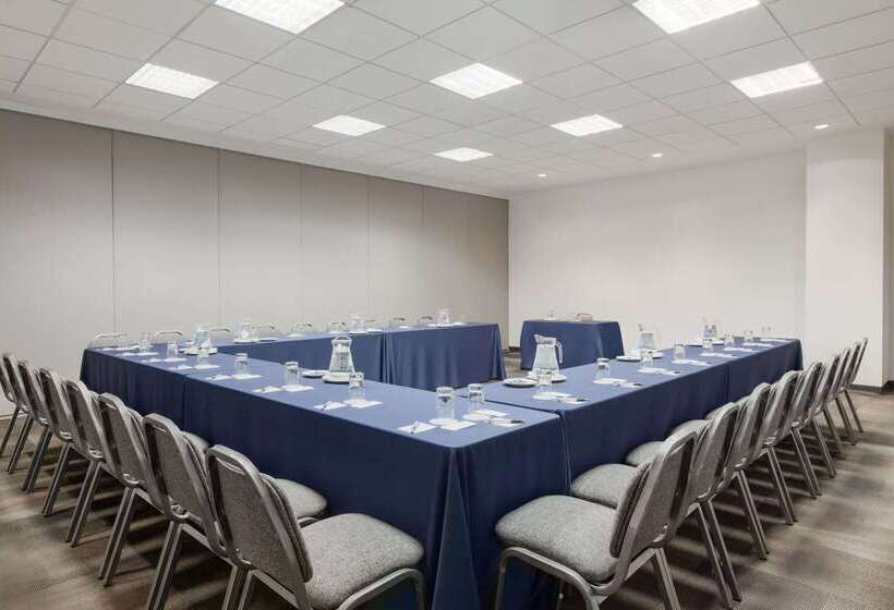 酒店 Costa Del Sol Wyndham Lima Airport