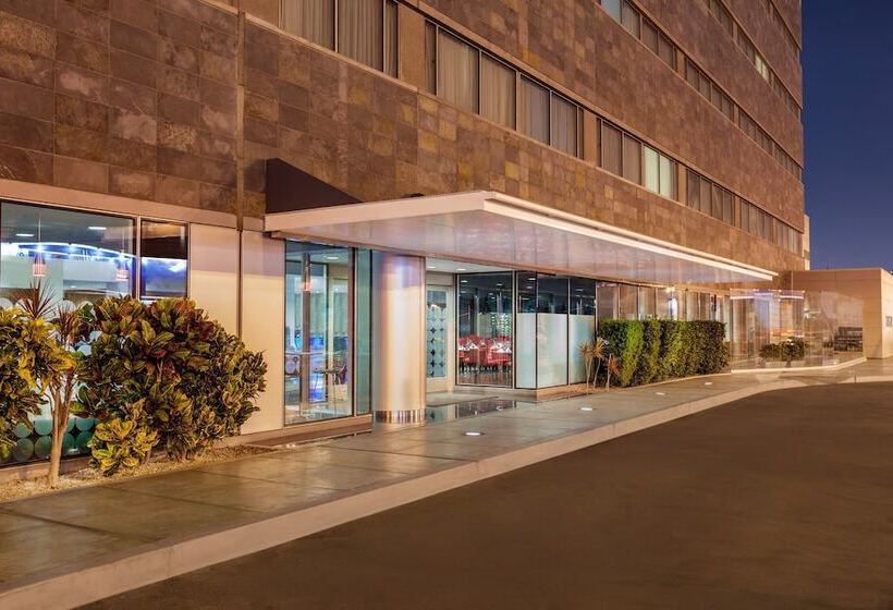 酒店 Costa Del Sol Wyndham Lima Airport