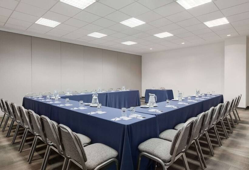 酒店 Costa Del Sol Wyndham Lima Airport