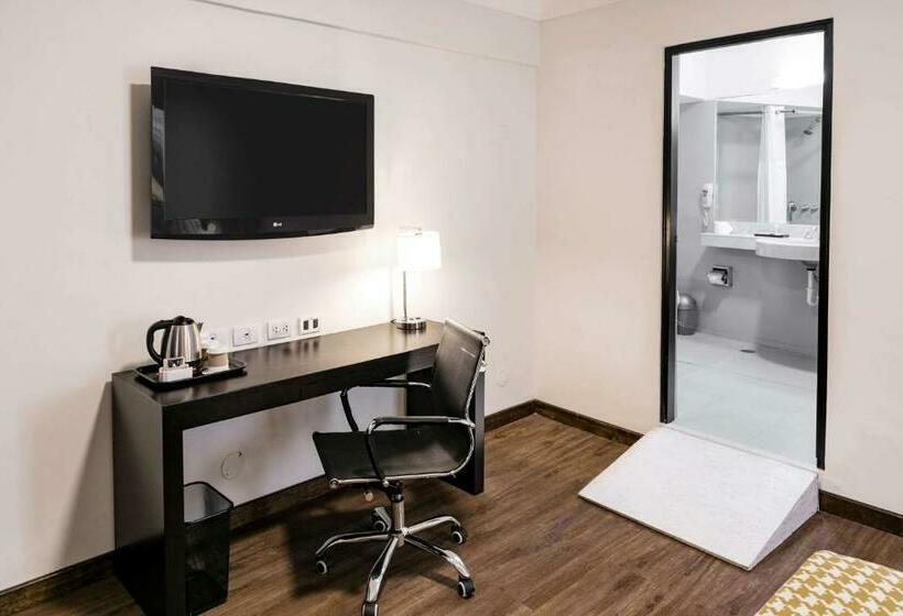 ホテル Costa Del Sol Wyndham Piura