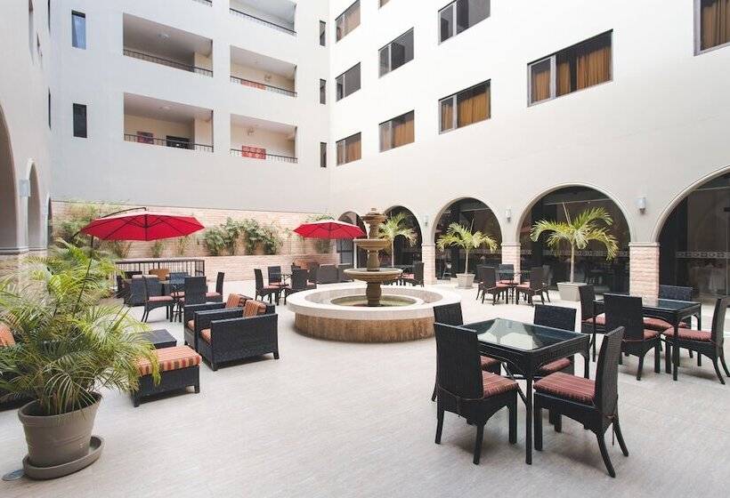 ホテル Costa Del Sol Wyndham Piura