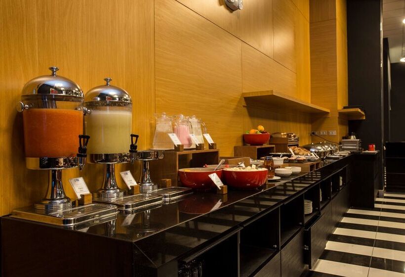 هتل Costa Del Sol Wyndham Tumbes