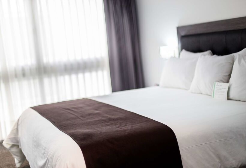 هتل Costa Del Sol Wyndham Tumbes