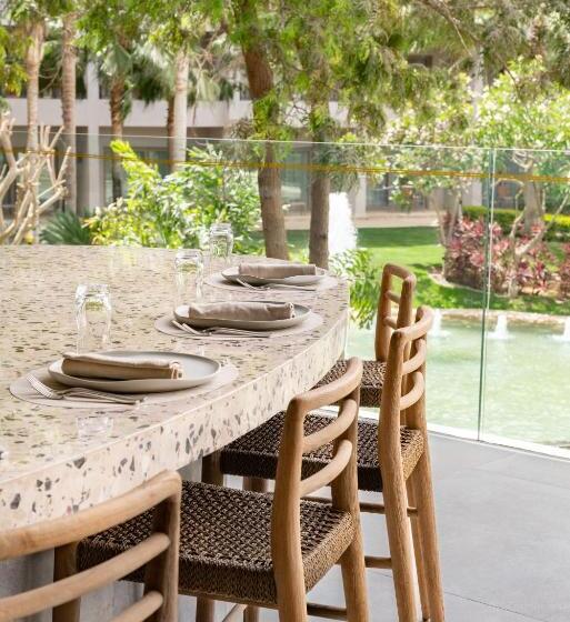 هتل Dusit Thani Lakeview Cairo