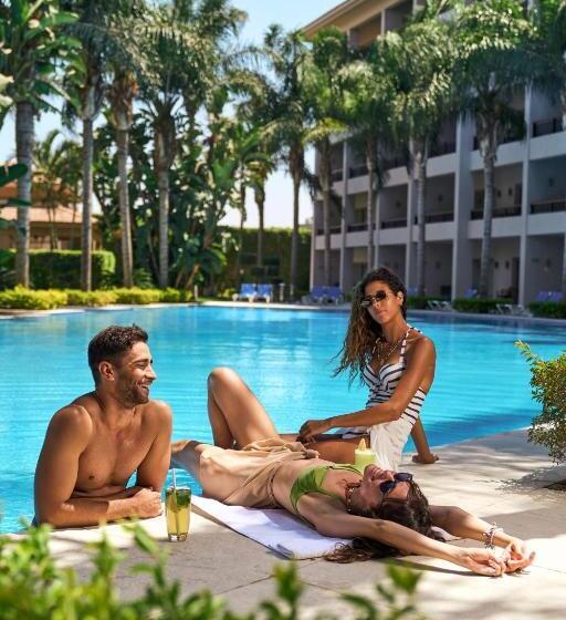 هتل Dusit Thani Lakeview Cairo