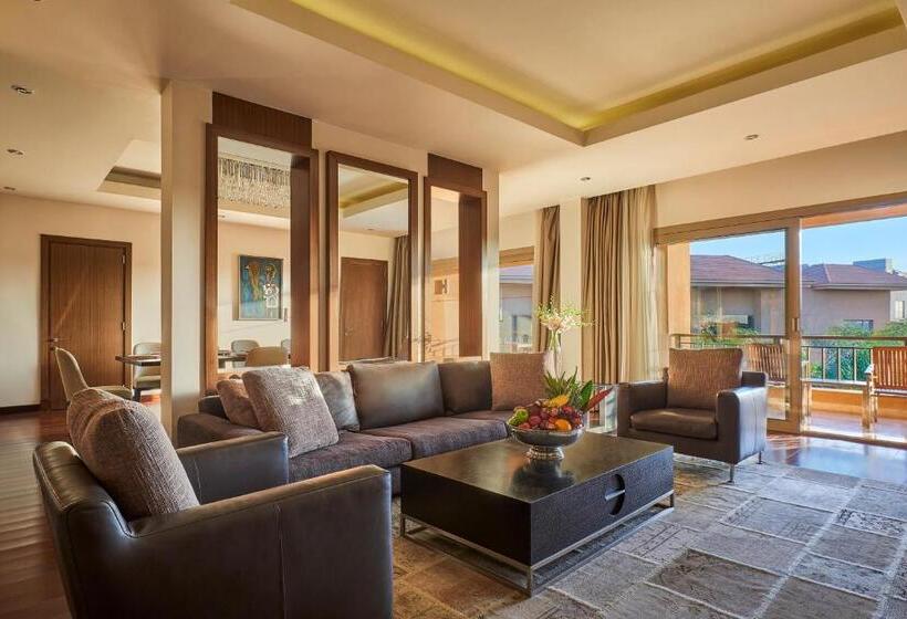 هتل Dusit Thani Lakeview Cairo