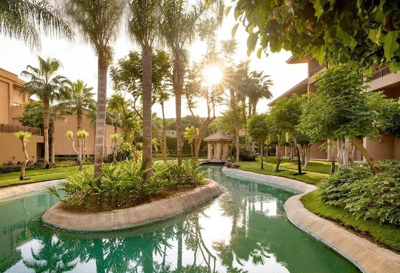 هتل Dusit Thani Lakeview Cairo