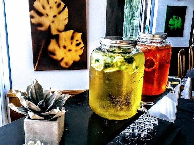 ホテル Everest Arco